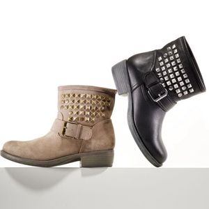 STEVE MADDEN Outtlaww Stud Leather Moto Boot